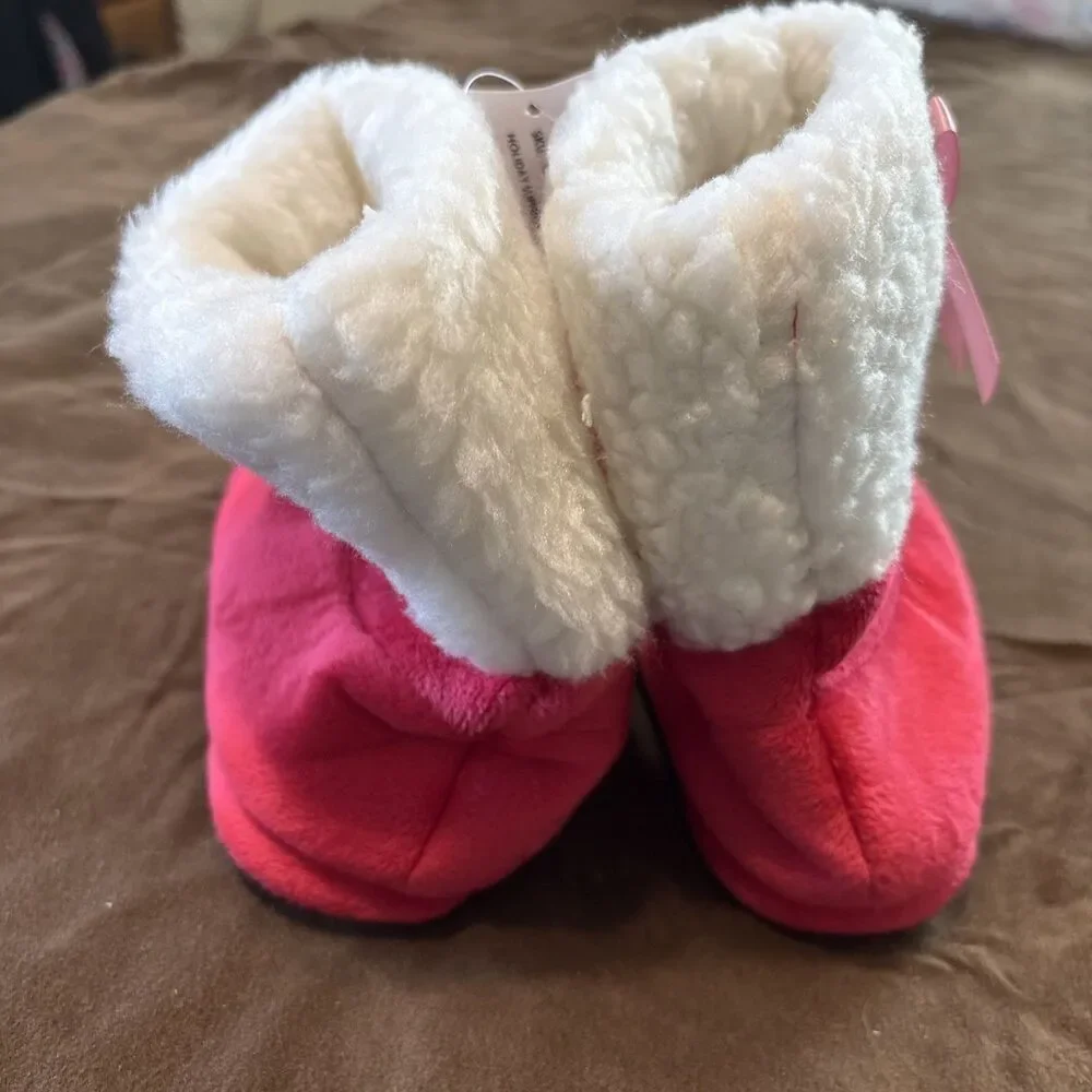 American Girl Doll Boots Pink & White kids size 1-3 Holiday penguin PJs slippers
